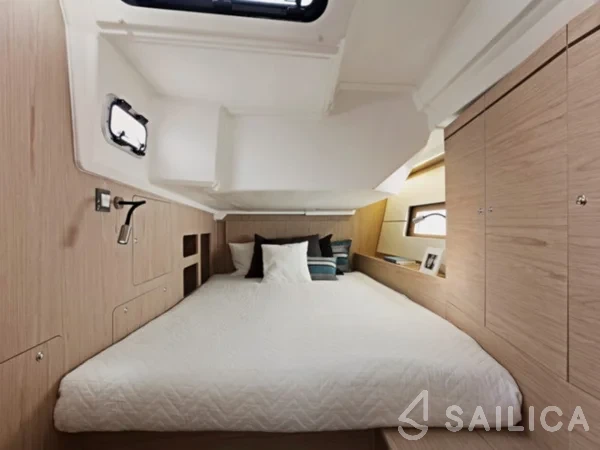 Oceanis 46.1 - Yacht Charter Sailica