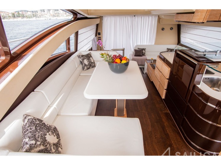 Azimut 58 - Yacht Charter Sailica