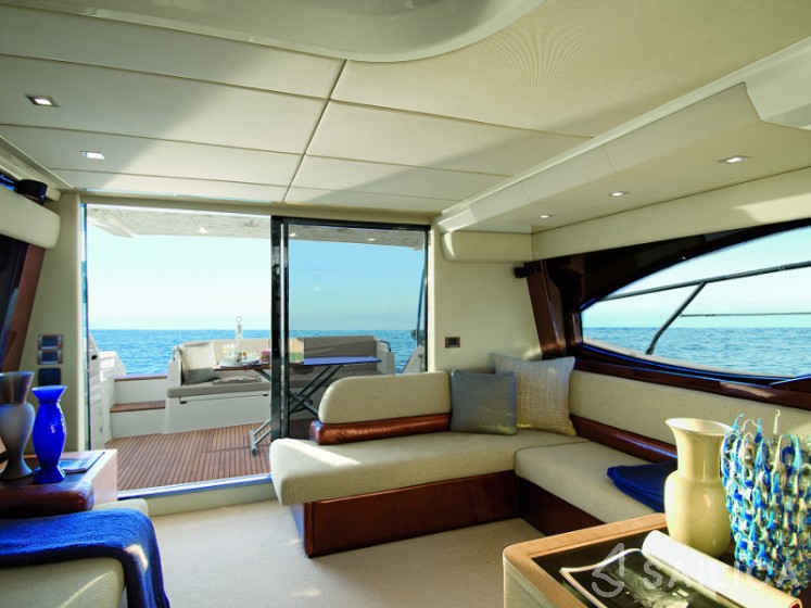 Azimut 58 - Yacht Charter Sailica