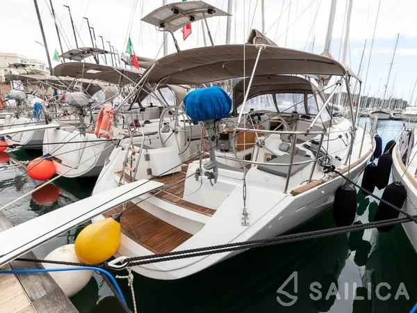 Sun Odyssey 44i - Yacht Charter Sailica
