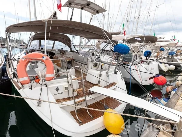 Sun Odyssey 44i - Yacht Charter Sailica