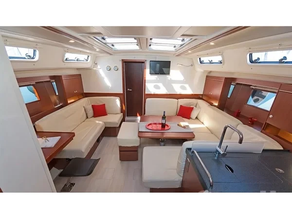 Hanse 455 - Yacht Charter Sailica