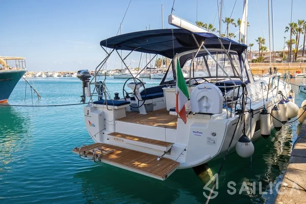 Oceanis 46.1 - Yacht Charter Sailica