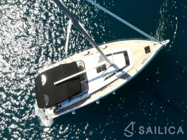 Oceanis 51.1 - Yacht Charter Sailica
