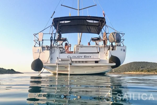 Oceanis 51.1 - Yacht Charter Sailica