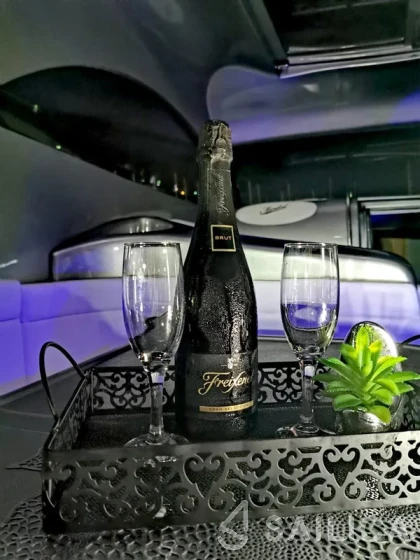 Mirakul 30 - Yacht Charter Sailica