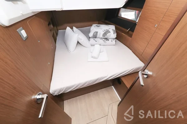 Oceanis 46.1 - Yacht Charter Sailica