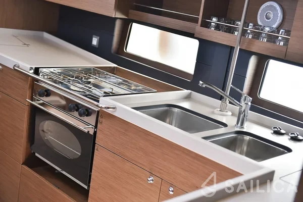 Oceanis 46.1 - Yacht Charter Sailica