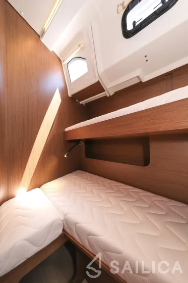 Oceanis 46.1 - Yacht Charter Sailica