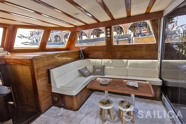 Gulet - Yacht Charter Sailica