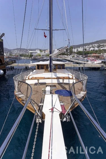 Gulet - Yacht Charter Sailica