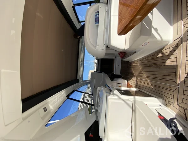 Cranchi M44 HT - Yacht Charter Sailica
