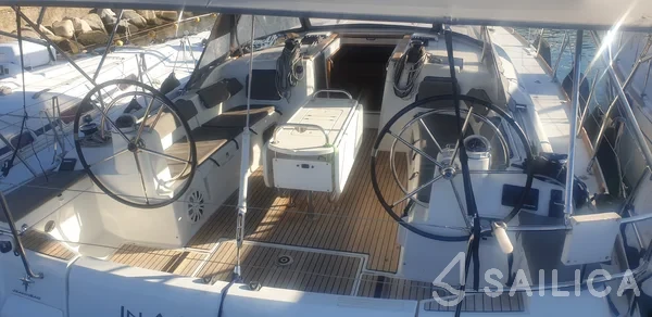 Sun Odyssey 519 - Yacht Charter Sailica
