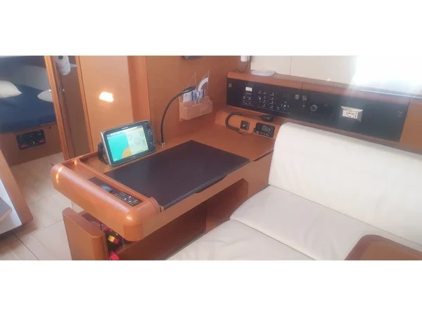 Sun Odyssey 519 - Yacht Charter Sailica
