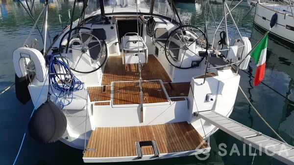 Sun Odyssey 519 - Yacht Charter Sailica
