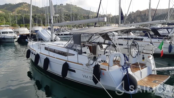 Sun Odyssey 519 - Yacht Charter Sailica
