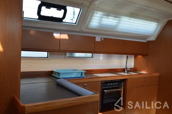 Bavaria 46 Cruiser - Yacht Charter Sailica