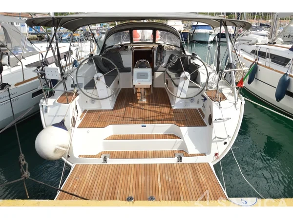 Bavaria 46 Cruiser - Yacht Charter Sailica
