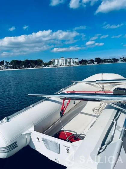 Lagoon 40 - Yacht Charter Sailica