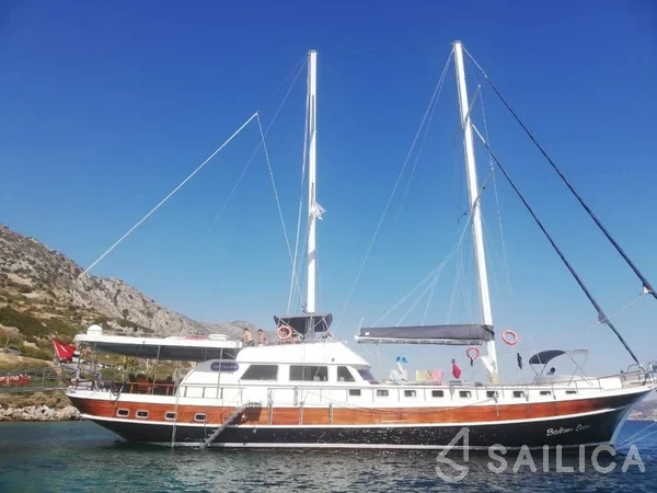 Gulet - Yacht Charter Sailica