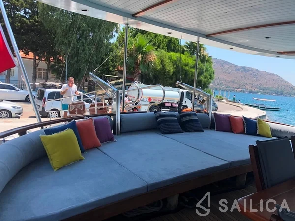 Gulet - Yacht Charter Sailica