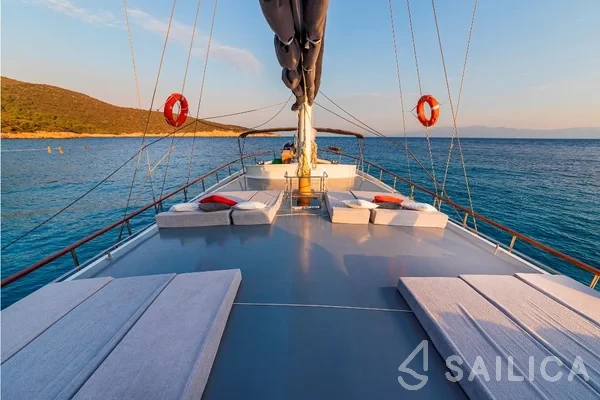 Gulet - Yacht Charter Sailica