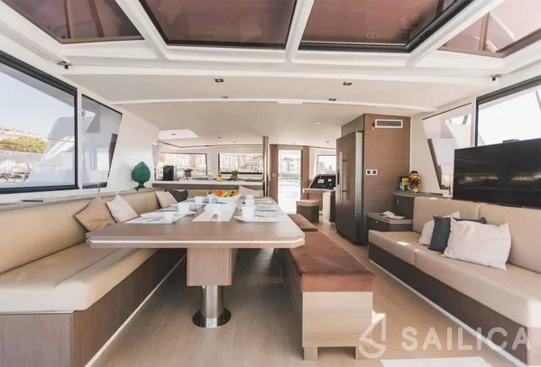 Bali 5.4. - Yacht Charter Sailica