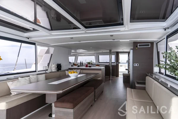 Bali 5.4. - Yacht Charter Sailica