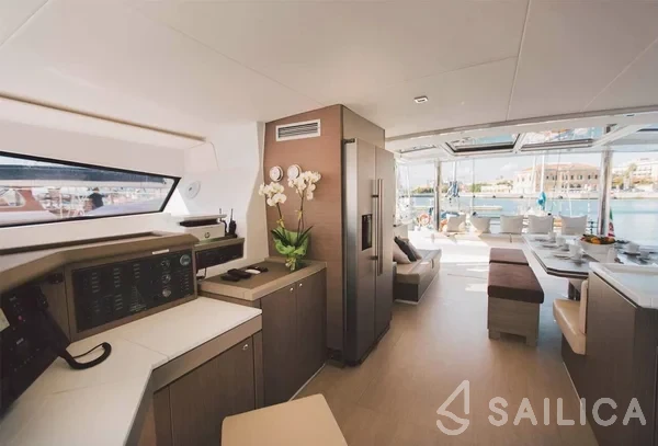 Bali 5.4. - Yacht Charter Sailica