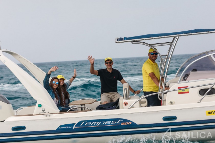 Tempest 900 WA - Yacht Charter Sailica