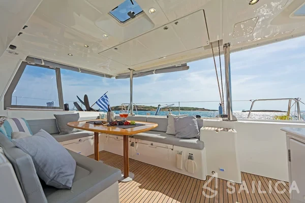 Lagoon 500 - Yacht Charter Sailica