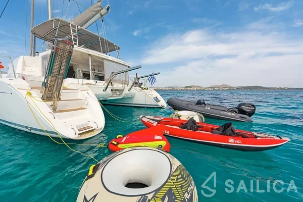 Lagoon 500 - Yacht Charter Sailica