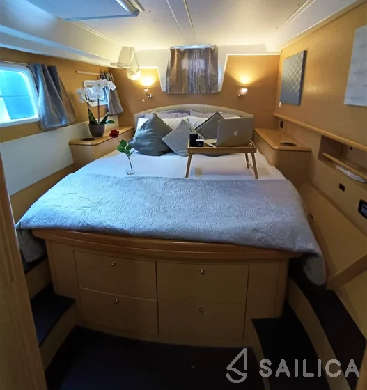 Lagoon 500 - Yacht Charter Sailica