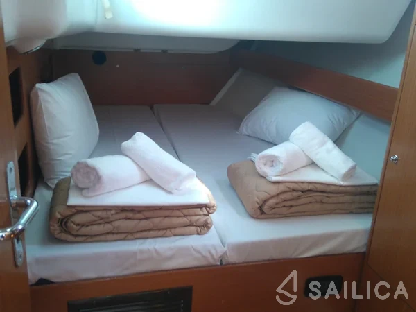 Cyclades 50.4 - Yacht Charter Sailica