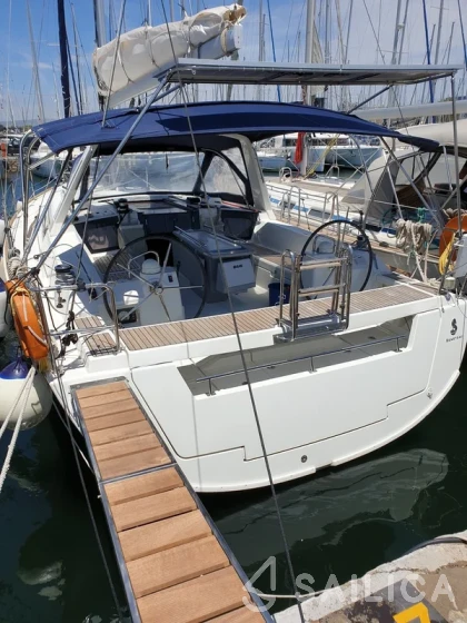 Oceanis 41 - Photo #29 Oceanis 41 - Yacht Charter Sailica