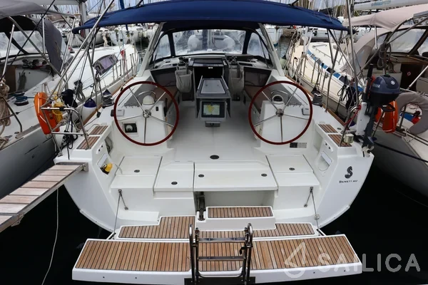 Oceanis 41 - Photo #25 Oceanis 41 - Yacht Charter Sailica