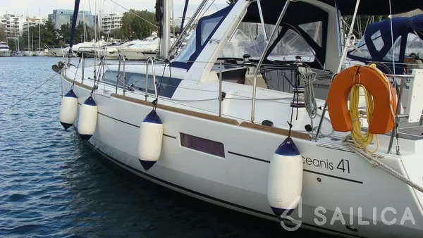 Oceanis 41 - Photo #27 Oceanis 41 - Yacht Charter Sailica