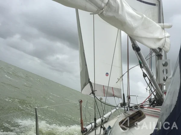 First 36.7 - Yacht Charter Sailica