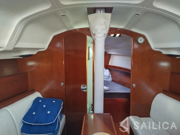 First 36.7 - Yacht Charter Sailica