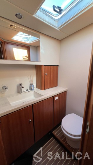 Linssen Grand Sturdy 40.0 Sedan - Yacht Charter Sailica