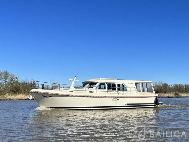 Linssen Grand Sturdy 40.0 Sedan - Yacht Charter Sailica