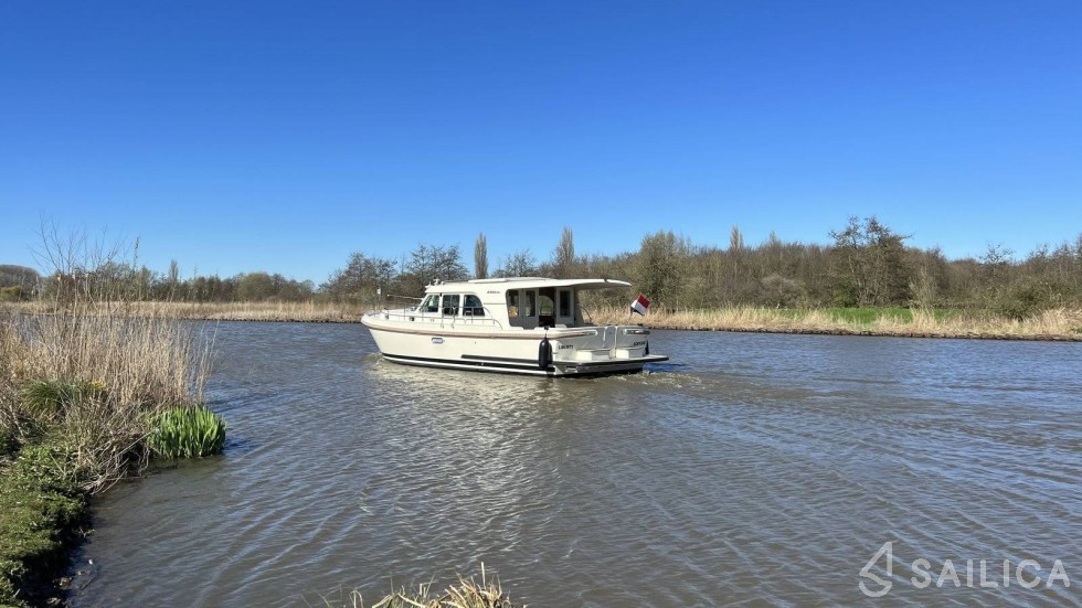 Linssen Grand Sturdy 40.0 Sedan - Yacht Charter Sailica