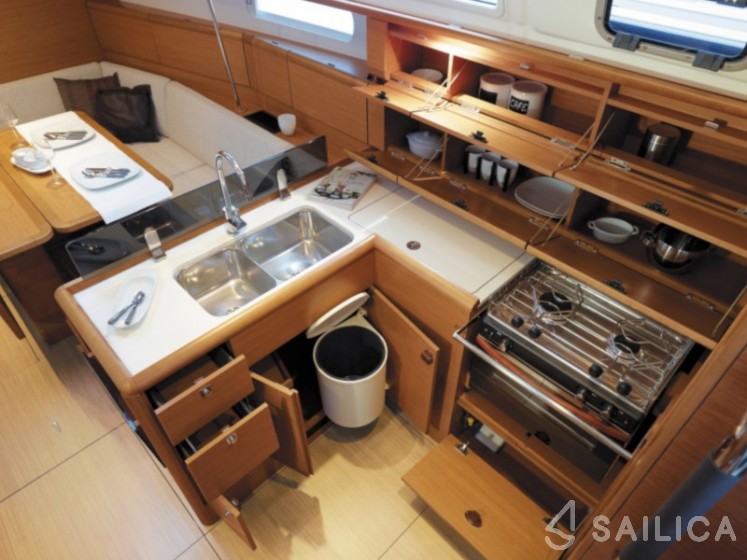 Sun Odyssey 389 - Yacht Charter Sailica