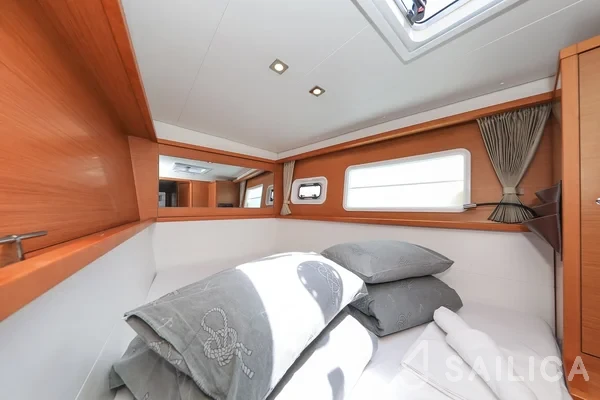 Lagoon 450 - Yacht Charter Sailica
