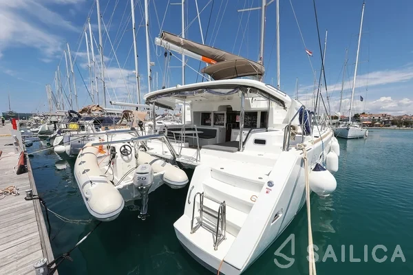 Lagoon 450 - Yacht Charter Sailica