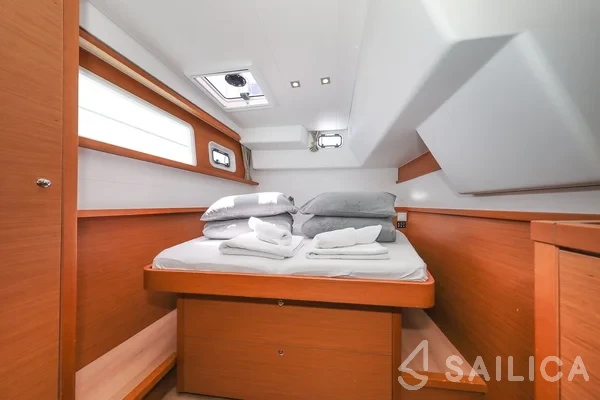 Lagoon 450 - Yacht Charter Sailica