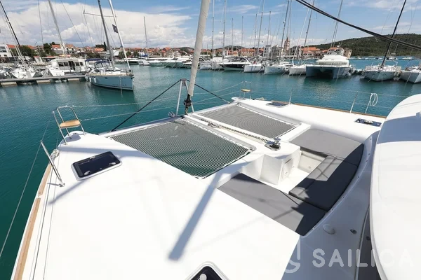 Lagoon 450 - Yacht Charter Sailica