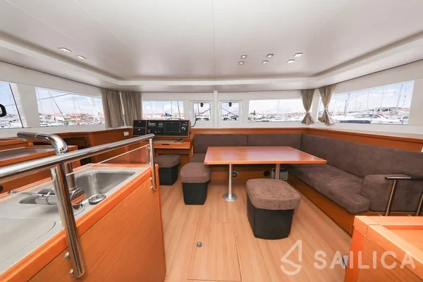 Lagoon 450 - Yacht Charter Sailica
