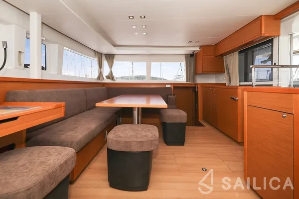 Lagoon 450 - Yacht Charter Sailica