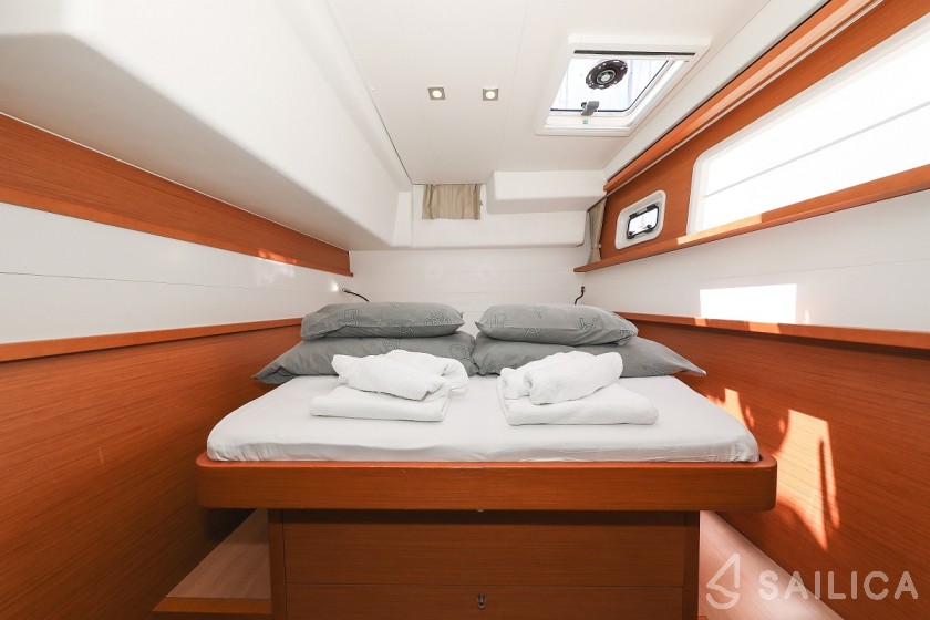 Lagoon 450 - Yacht Charter Sailica